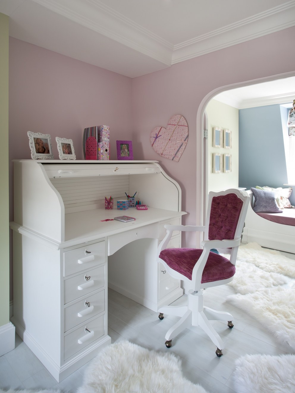 Child's bedroom suite, London | Desk area | Interior Designers